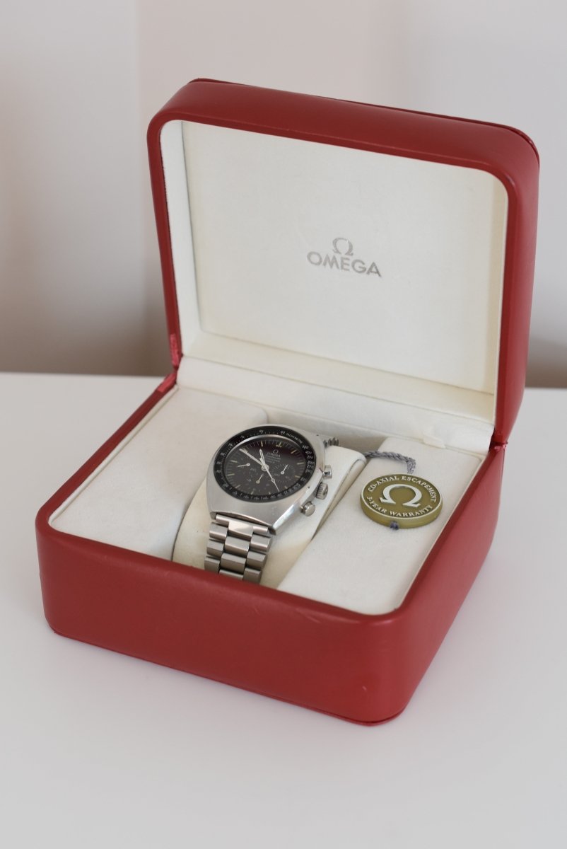Montre OMEGA "Speedmaster Professional Mark II" en acier - Castafiore