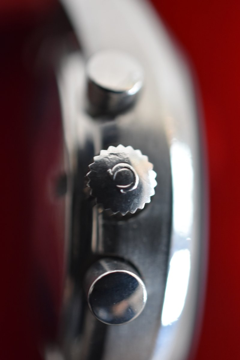 Montre OMEGA "Speedmaster Professional Mark II" en acier - Castafiore