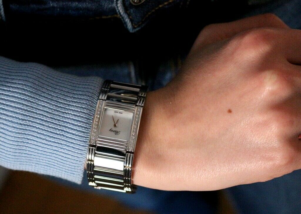 Montre POIRAY "Ma Première Manchette" en acier, nacre, quartz et diamants - Castafiore