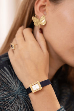 Montre POIRAY, "Ma première" modèle mini en or jaune et diamants - Castafiore