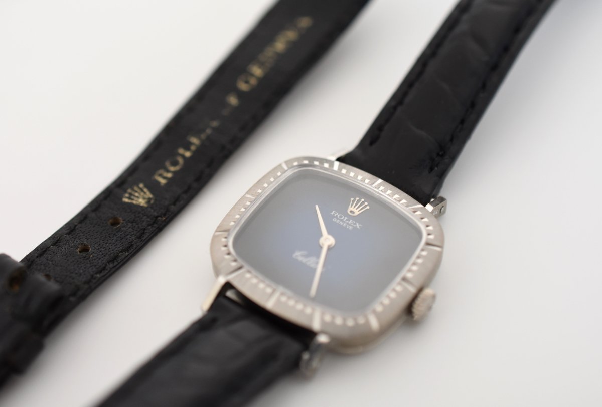 Montre ROLEX "Cellini Zephir" en or blanc, cuir et saphir - Castafiore