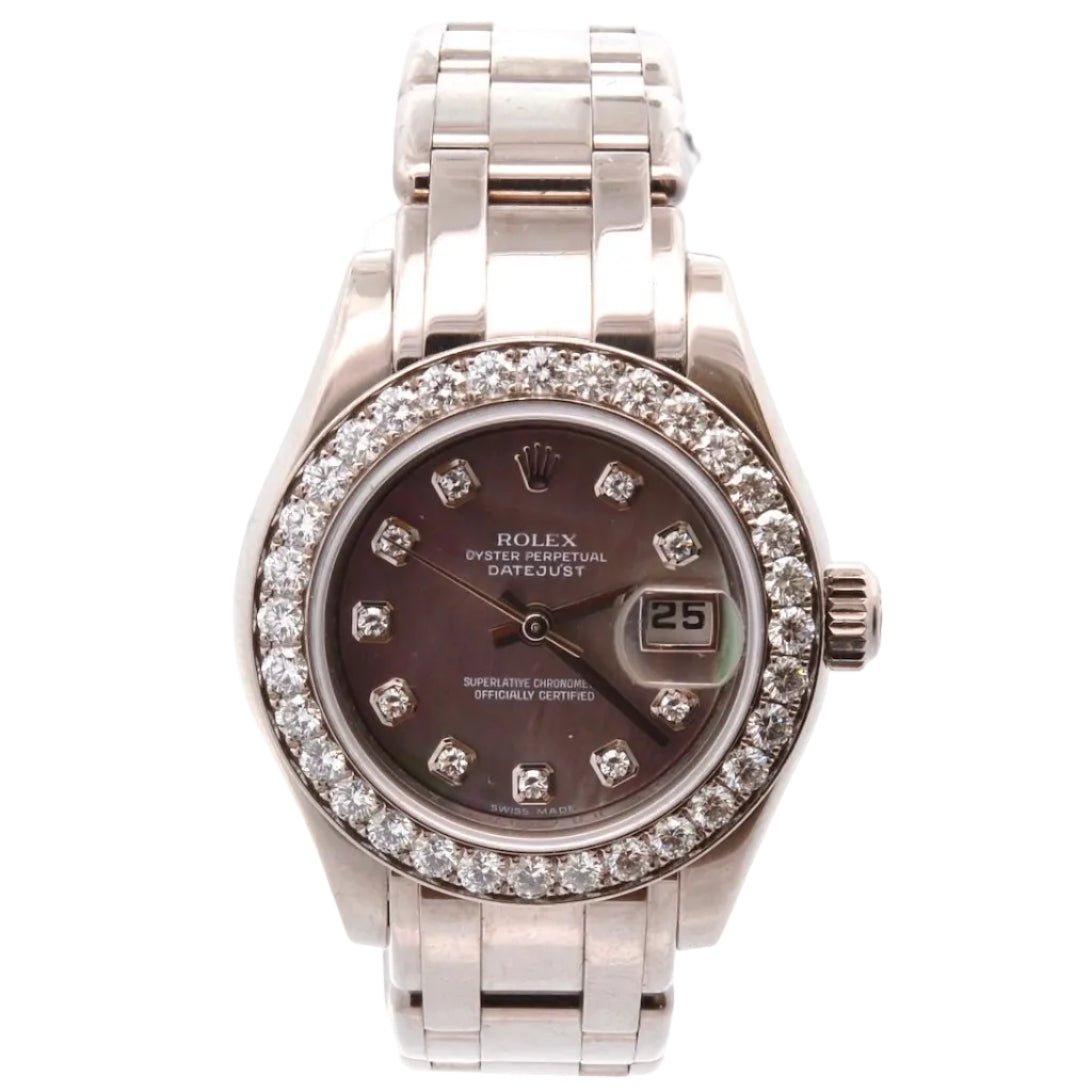 Montre ROLEX "Oyster Pearlmaster" en or blanc, saphir et diamants - Castafiore