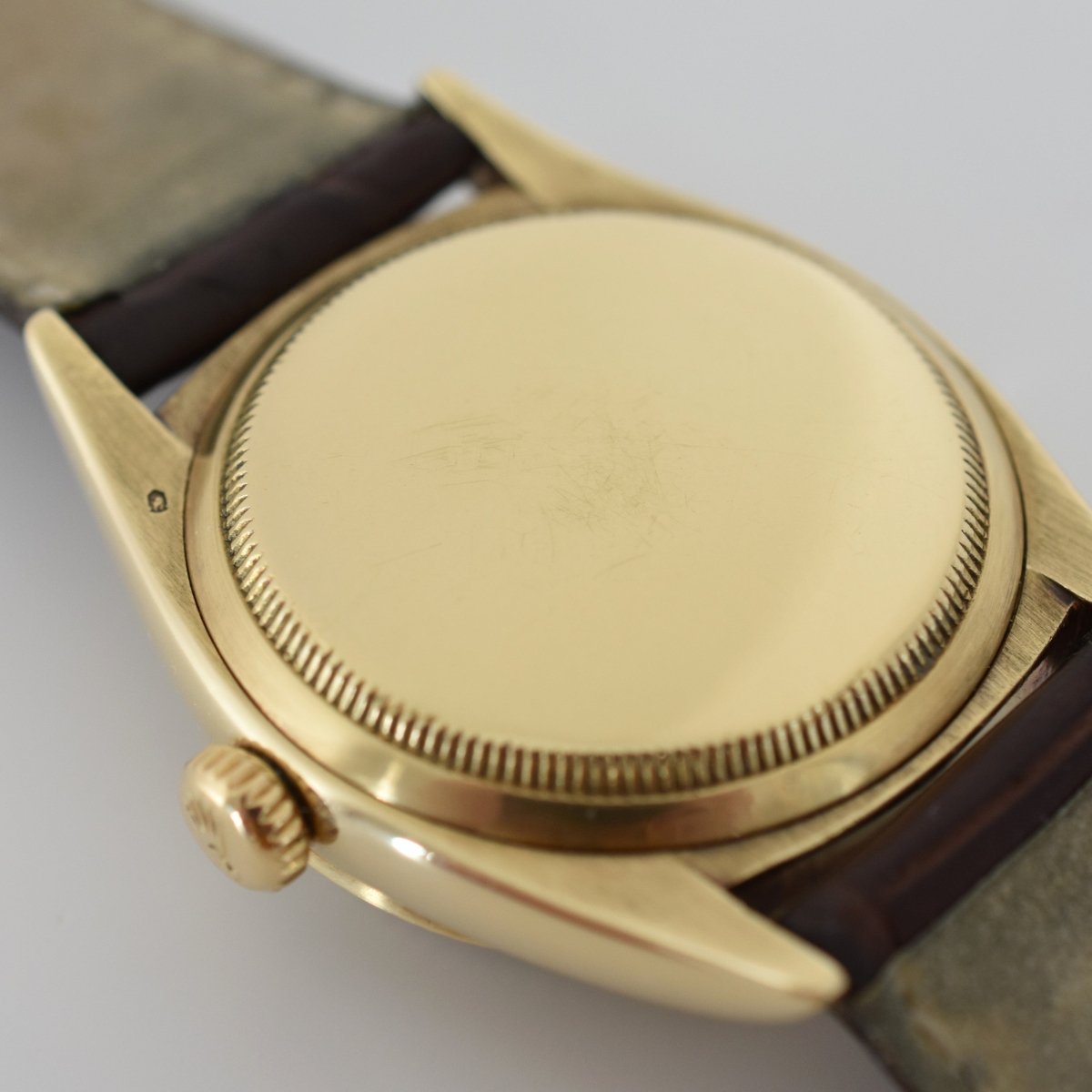 Montre ROLEX "Oyster Perpetual Date Ovettone" en or jaune et cuir - Castafiore