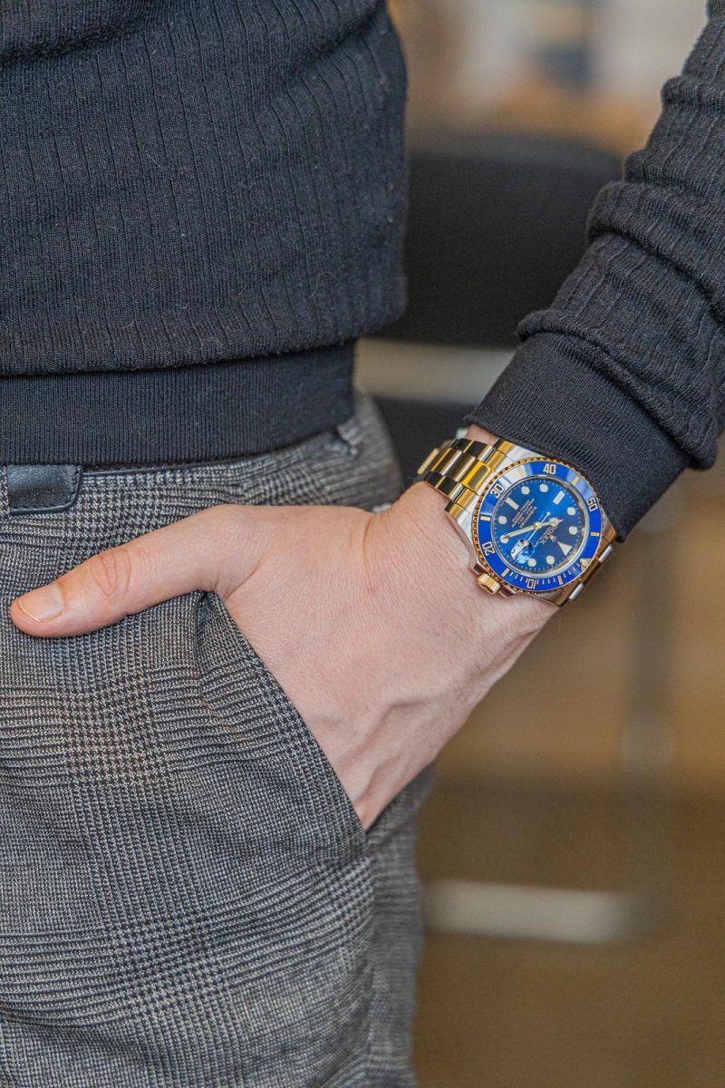 Montre ROLEX "Submariner" en or jaune et acier - Castafiore