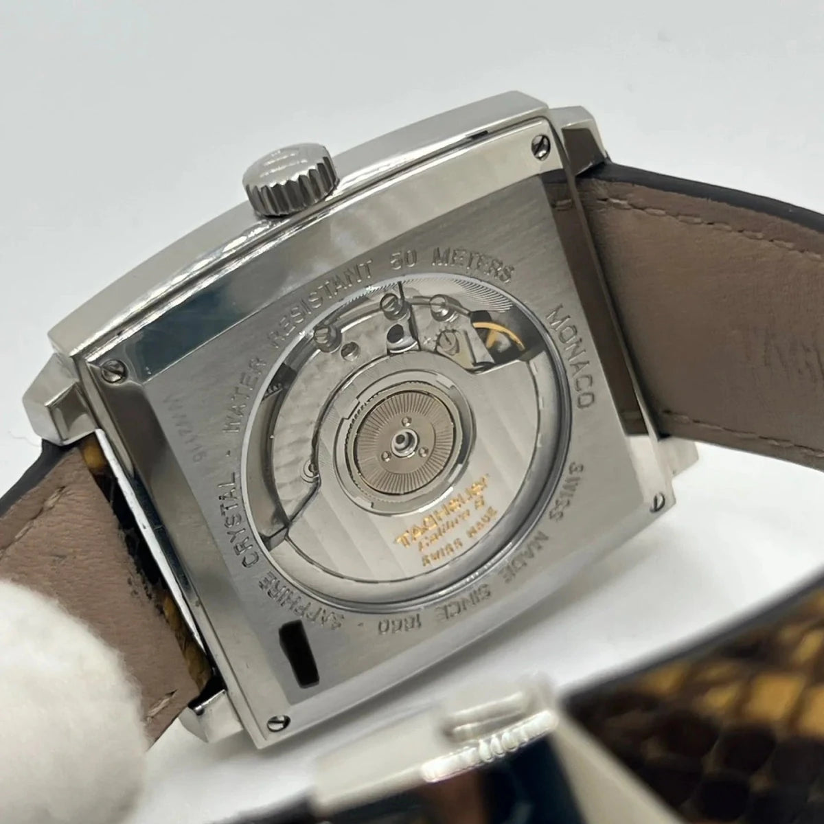Montre TAG HEUER "Monaco Calibre 6" en acier inoxydable et cuir - Castafiore