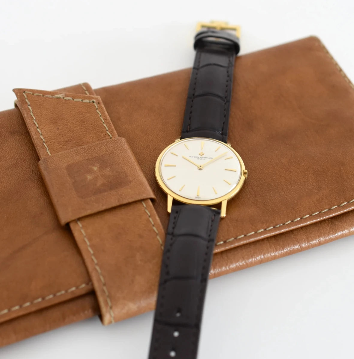 Montre VACHERON & CONSTANTIN en or jaune et cuir - Castafiore