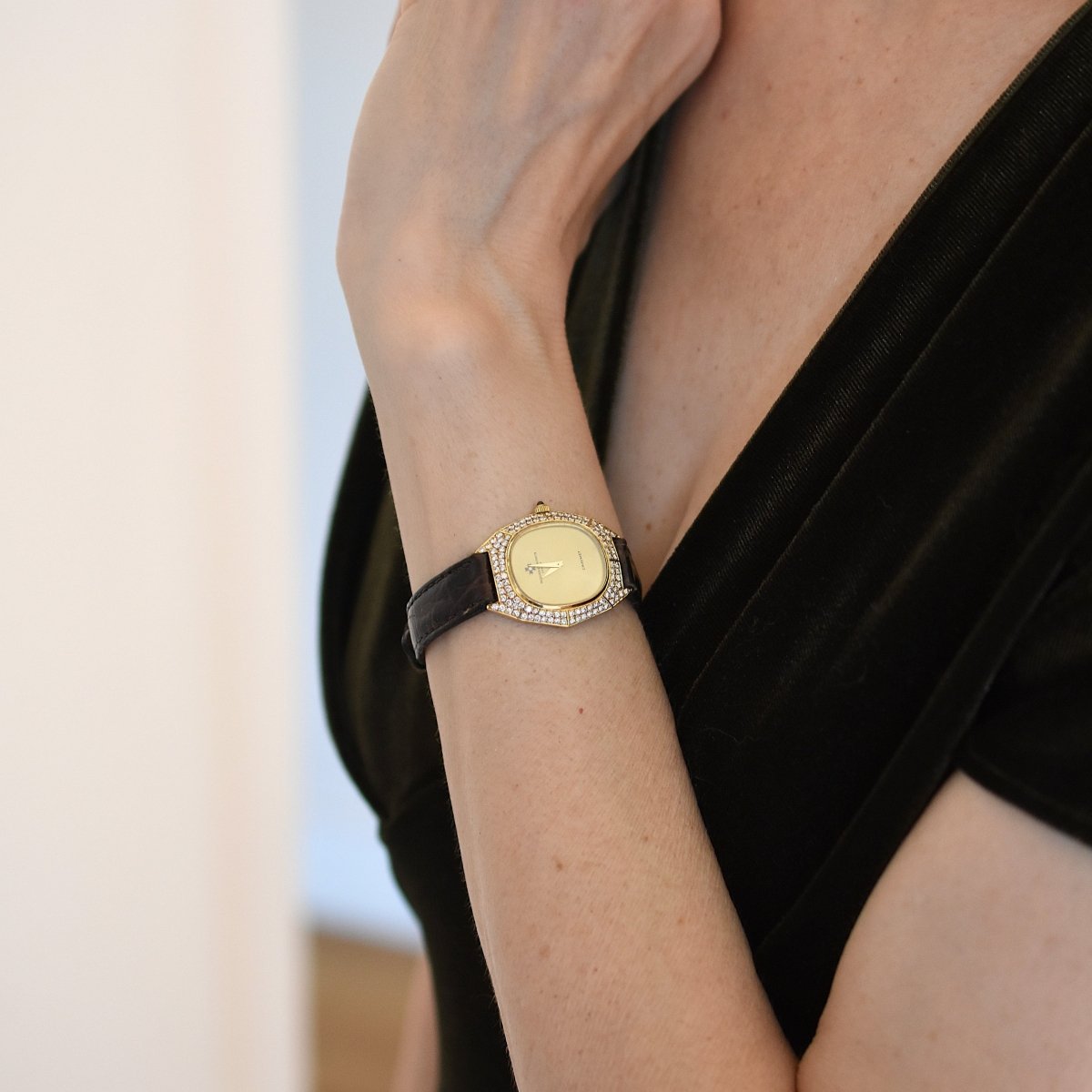 Montre VACHERON CONSTANTIN POUR CHAUMET en or jaune, cuir et diamants - Castafiore