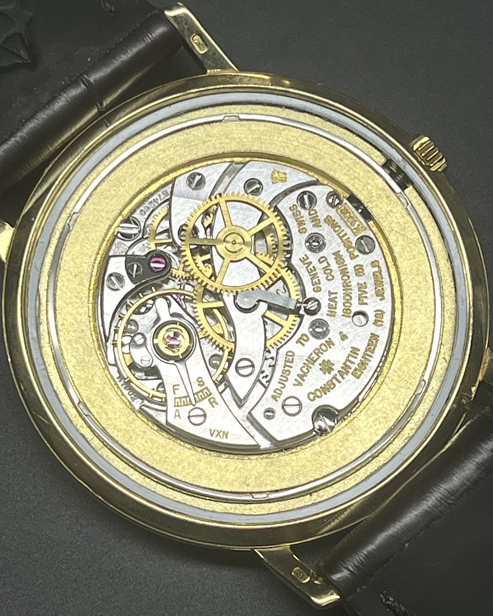 Montre VACHERON&CONSTANTIN Modèle Patrimony Réf. 6903 en or jaune 18 carats, Cal. K1002/2, Années 1960. - Castafiore