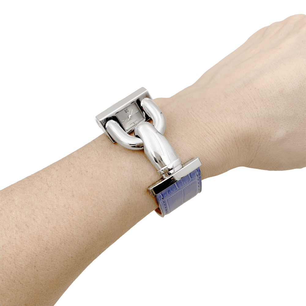 Montre VAN CLEEF & ARPELS "Cadenas" en acier, cuir et diamant - Castafiore