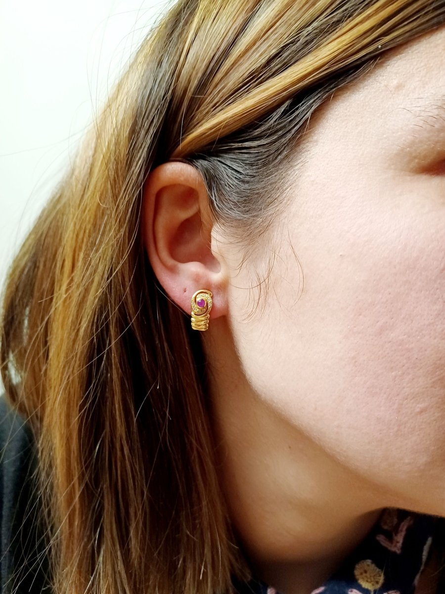 Paire De Boucle d'Oreille En Or, rubis et diamants - Castafiore