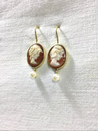 Paire De Boucles d'Oreilles En Or, Camées Et Perles - Castafiore