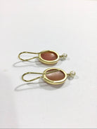 Paire De Boucles d'Oreilles En Or, Camées Et Perles - Castafiore