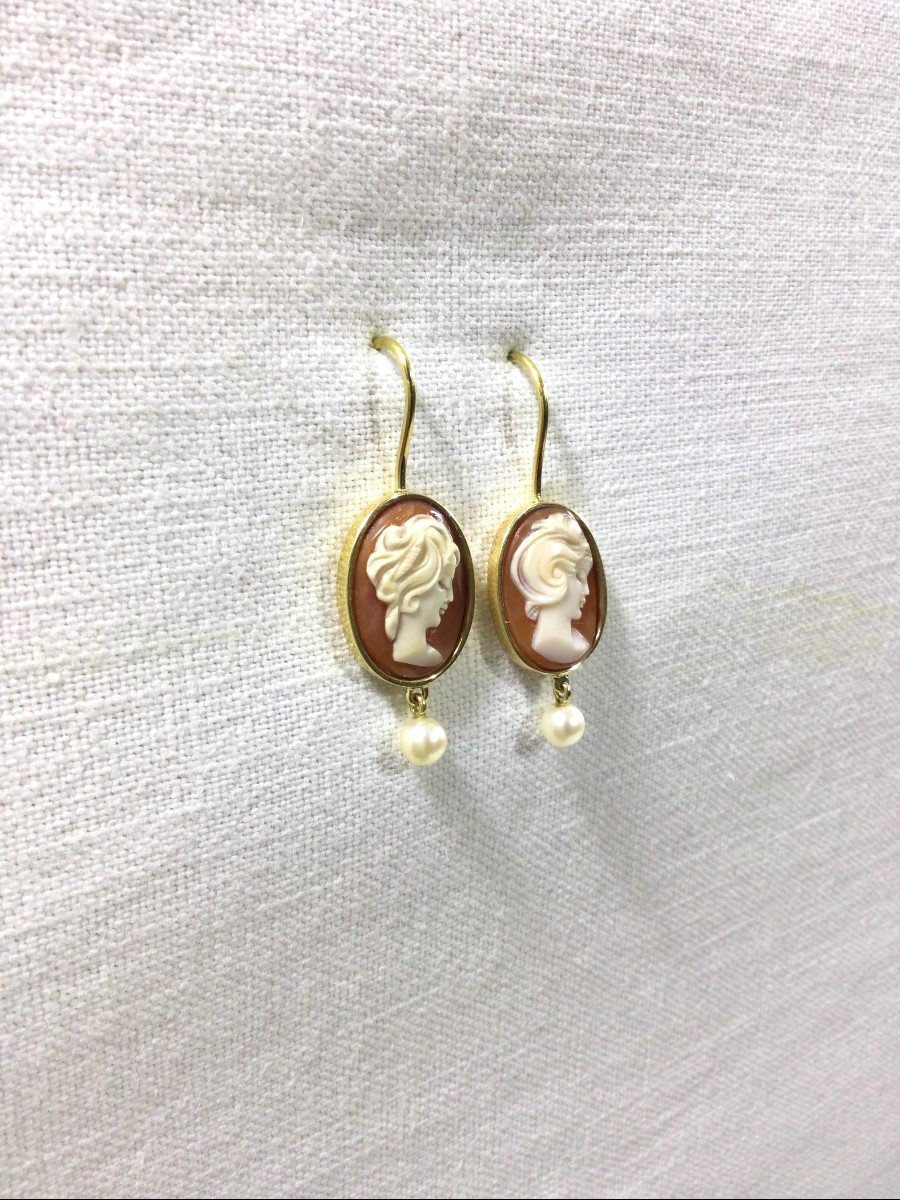 Paire De Boucles d'Oreilles En Or, Camées Et Perles - Castafiore