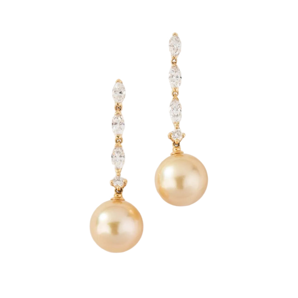 Paire de boucles d'oreilles en or jaune diamants navettes et perles gold des mer du sud - Castafiore