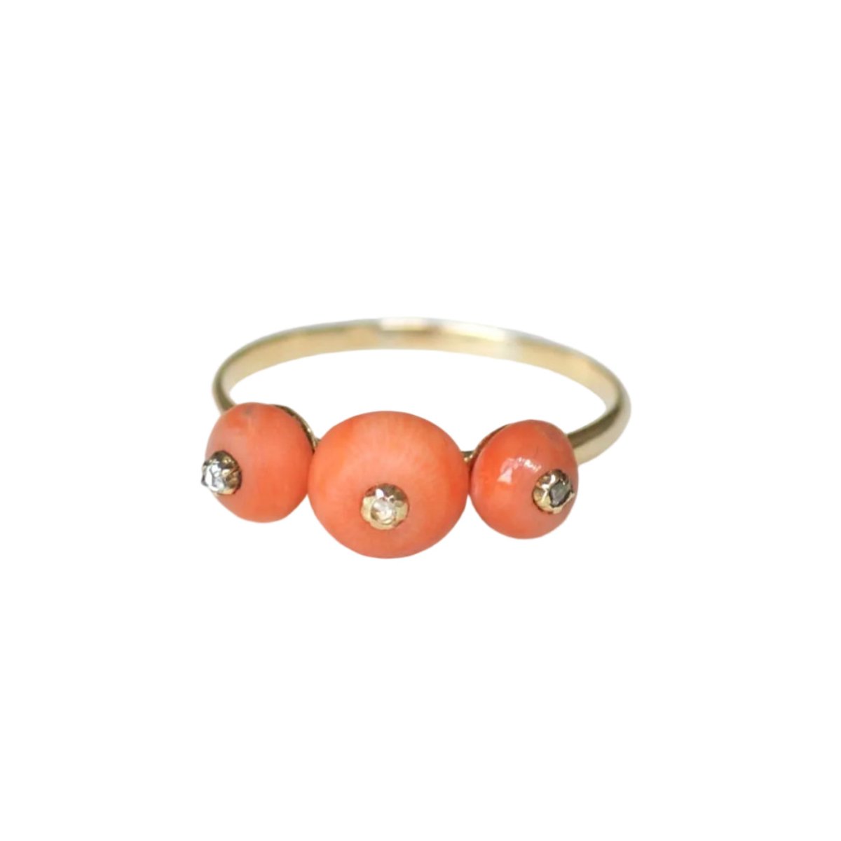 Parure Collier, boucles d'oreilles et bague en or jaune, argent, corail et diamants - Castafiore