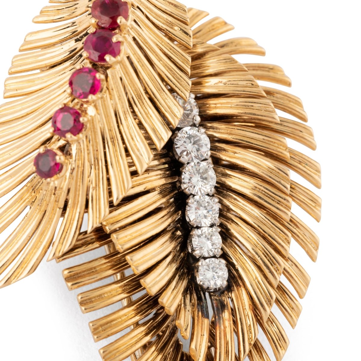 Parure VAN CLEEF & ARPELS en or jaune, rubis et diamants - Castafiore