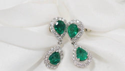 Pendants d'Oreille En Or Blanc, Emeraudes Et Diamants - Castafiore