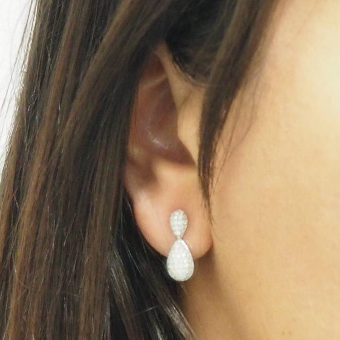 Pendants d'oreilles en or blanc et diamants - Castafiore