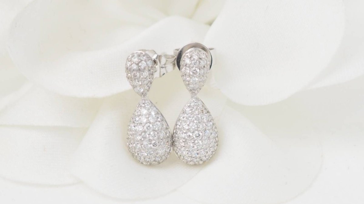 Pendants d'oreilles Pendantes en or blanc et diamants - Castafiore