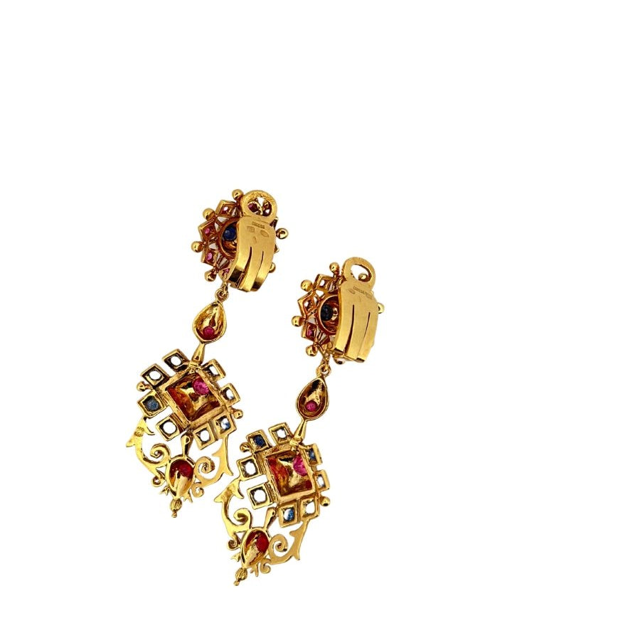 Pendants d'oreilles ZOLOTAS en or jaune, rubis et saphirs - Castafiore
