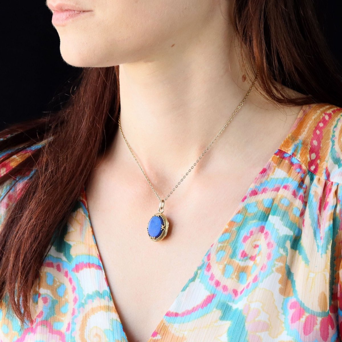 Pendentif ancien en or jaune et lapis lazuli - Castafiore