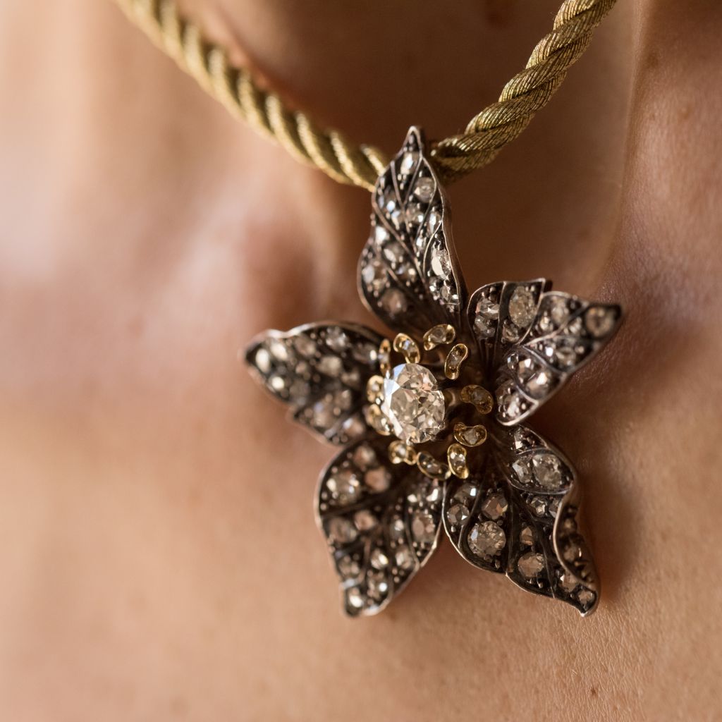 Pendentif ancien fleur diamants - Castafiore