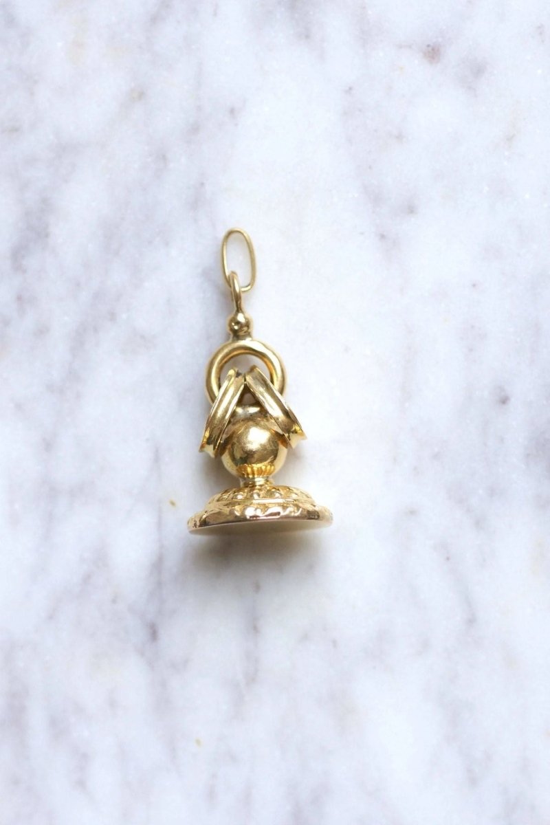 Pendentif ancien sceau cachet victorien en or jaune - Castafiore