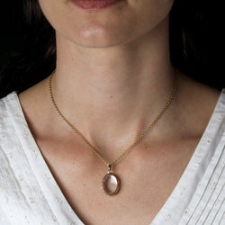 Pendentif ANCIEN Souvenir en or jaune et cristal de roche - Castafiore