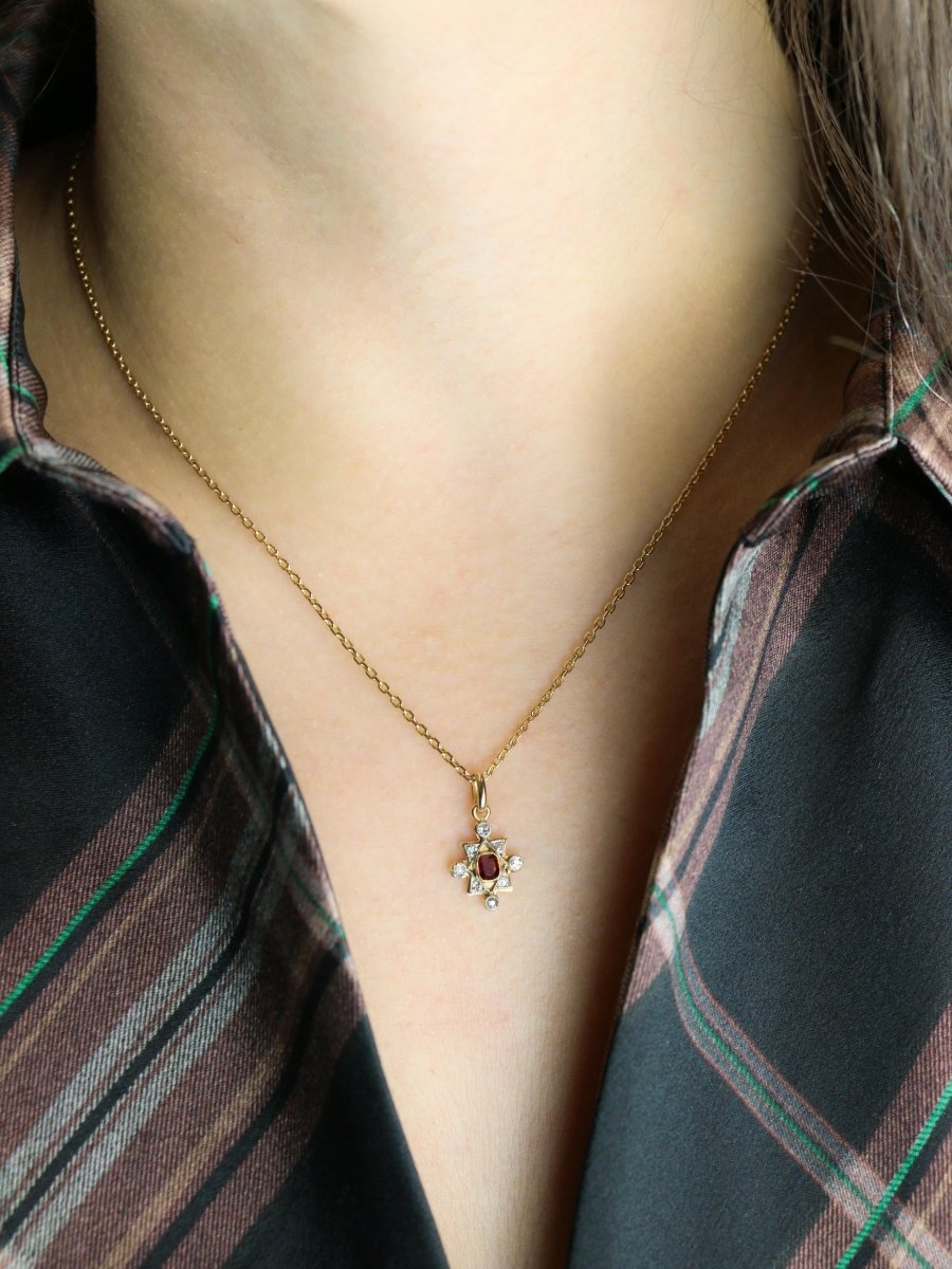 Pendentif Art Deco or jaune diamants rubis - Castafiore