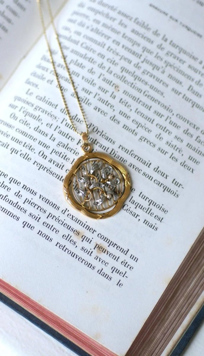 Pendentif Art Nouveau Gui Or jaune Perles et Diamants - Castafiore