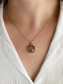 Pendentif Art Nouveau porte photo or rose perles fines - Castafiore