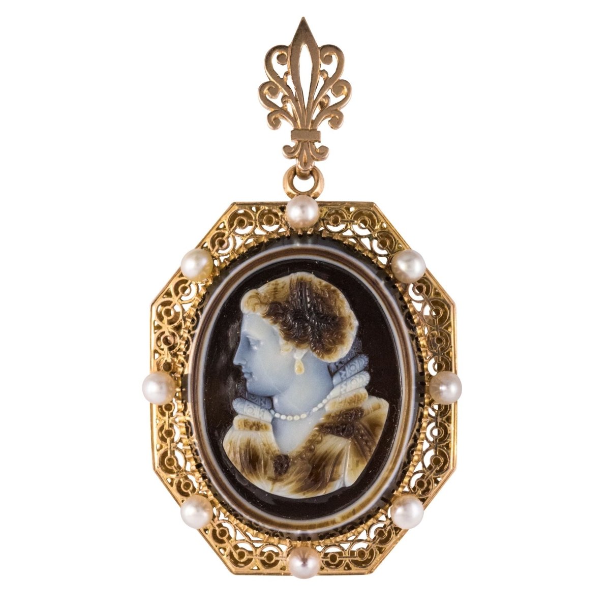 Pendentif - Broche Aucoc Camée ancien et ses perles - Castafiore