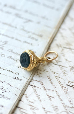 Pendentif Cachet Or Jaune et Jaspe Sanguin - Castafiore