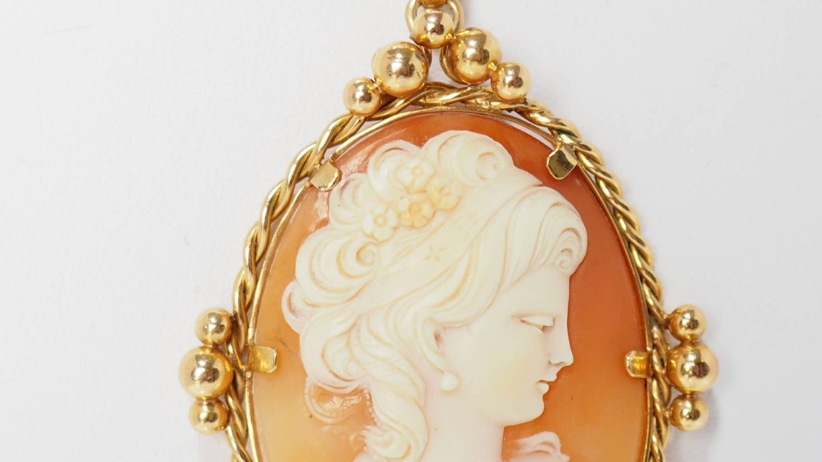 Pendentif Camée ancien d'occasion en or jaune - Castafiore