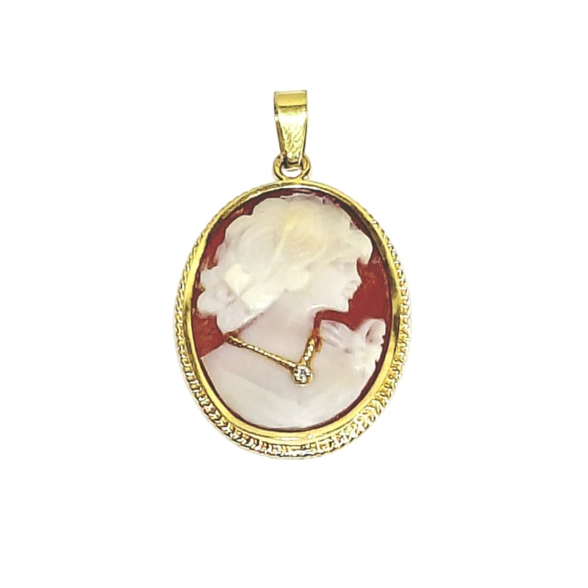 Pendentif Camée en or jaune, coquillage, et diamant - Castafiore