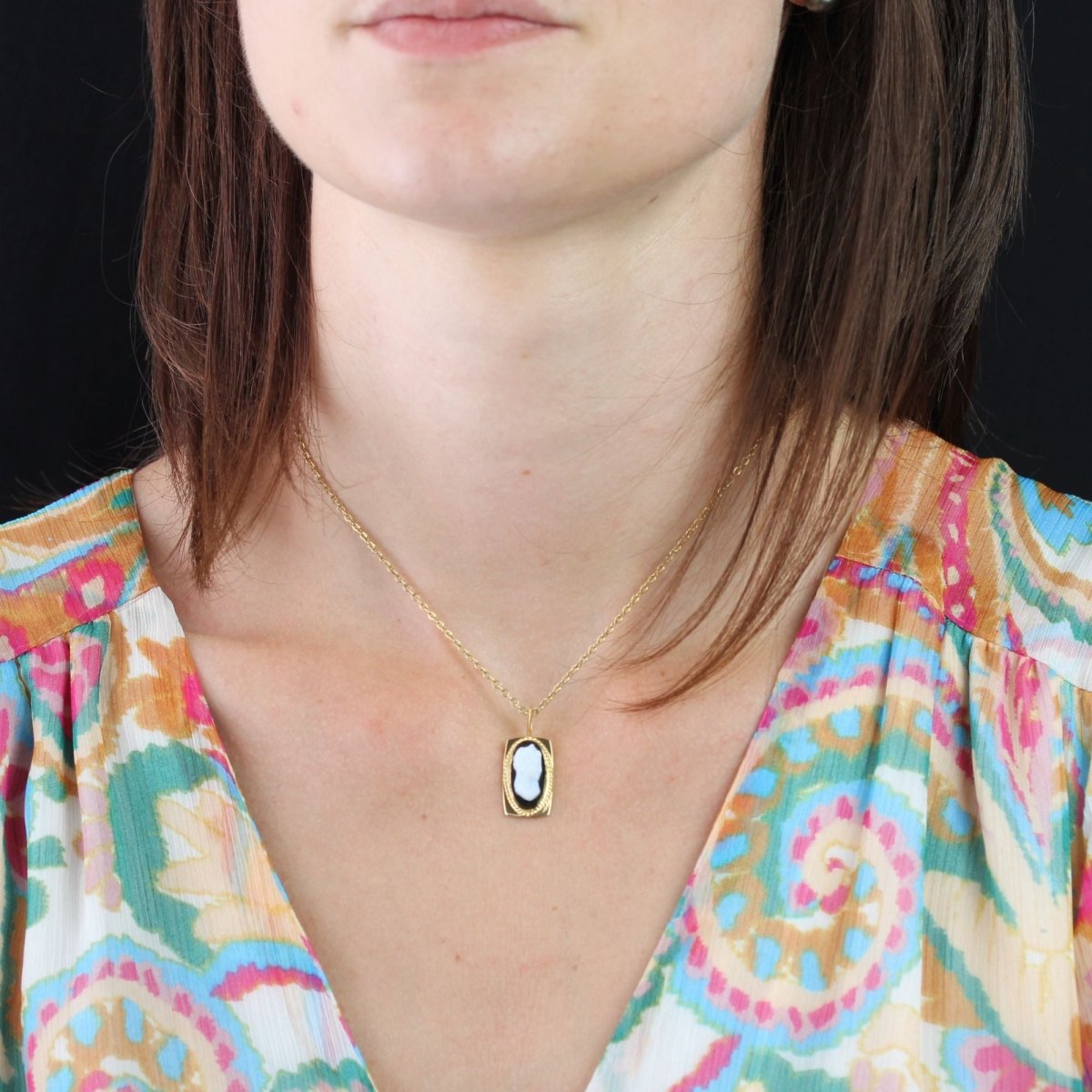 Pendentif Camée en or jaune et onyx - Castafiore