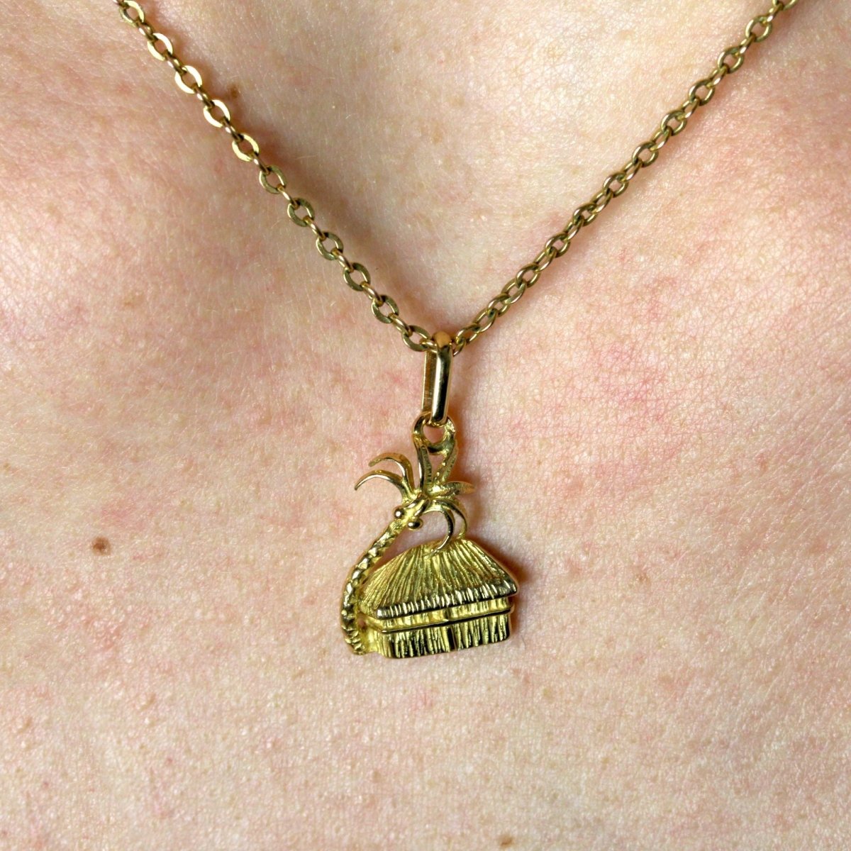 Pendentif case et cocotier or jaune - Castafiore