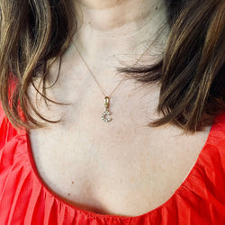 Pendentif CHANEL en or jaune et diamants - Castafiore