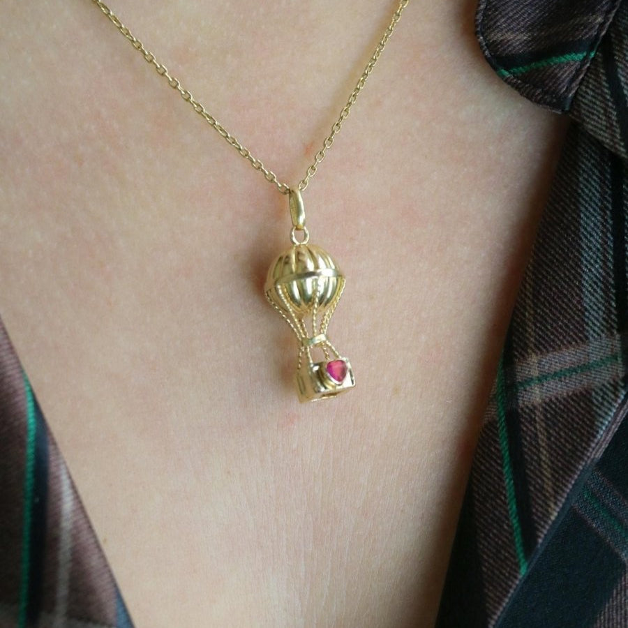 Pendentif charms montgolfière or jaune - Castafiore
