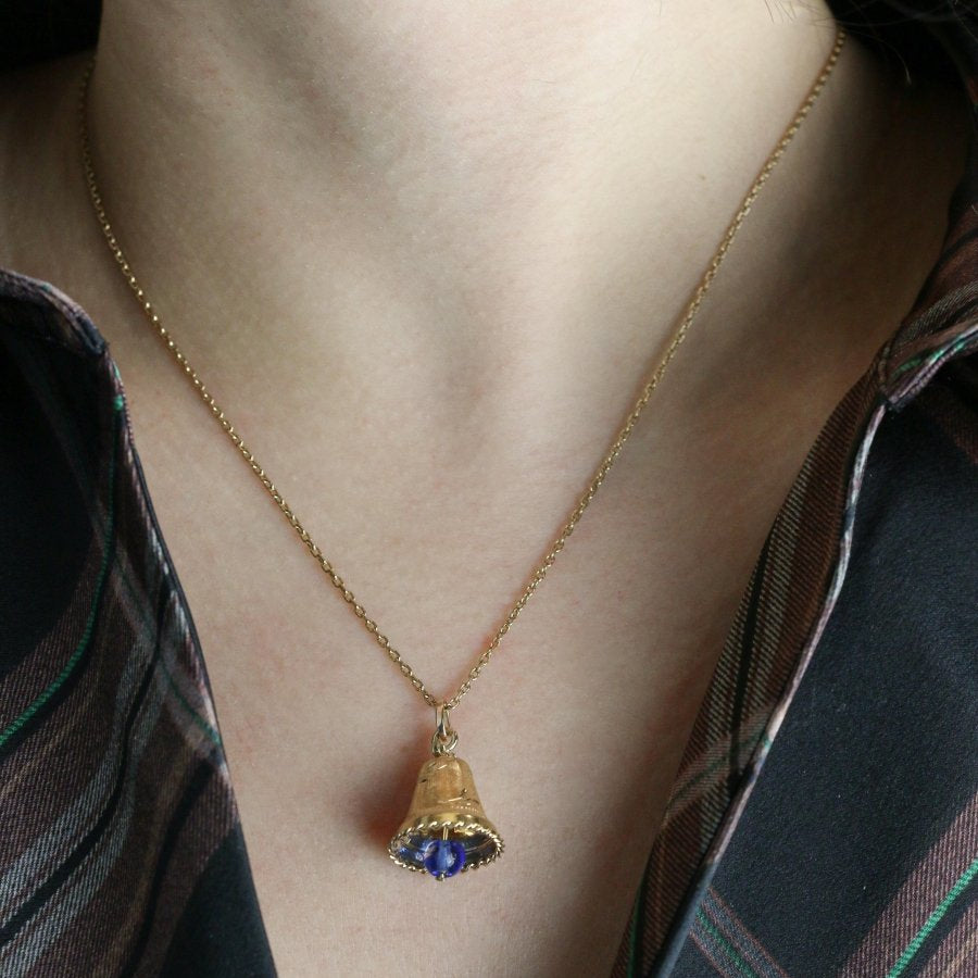 Pendentif charms vintage cloche or jaune pierre bleue - Castafiore