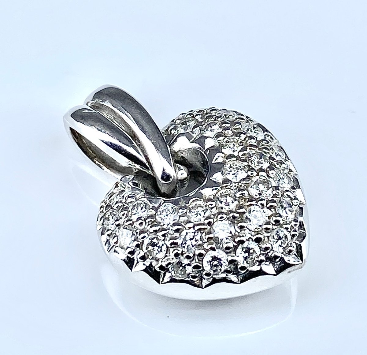 Pendentif cœur en or blanc 18 carats serti de 29 diamants - Castafiore