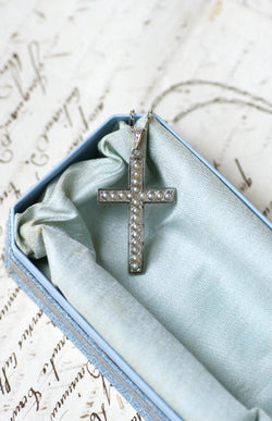 Pendentif Croix Art Déco Perles et Diamants - Castafiore
