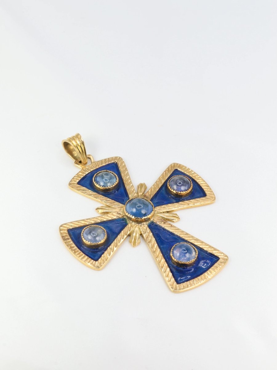 Pendentif croix pectorale or jaune émail cabochons de saphirs - Castafiore