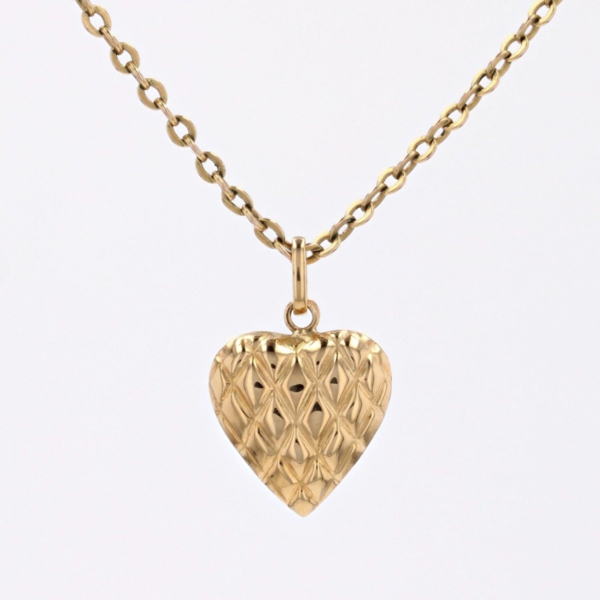 Pendentif cur or jaune ciselé - Castafiore