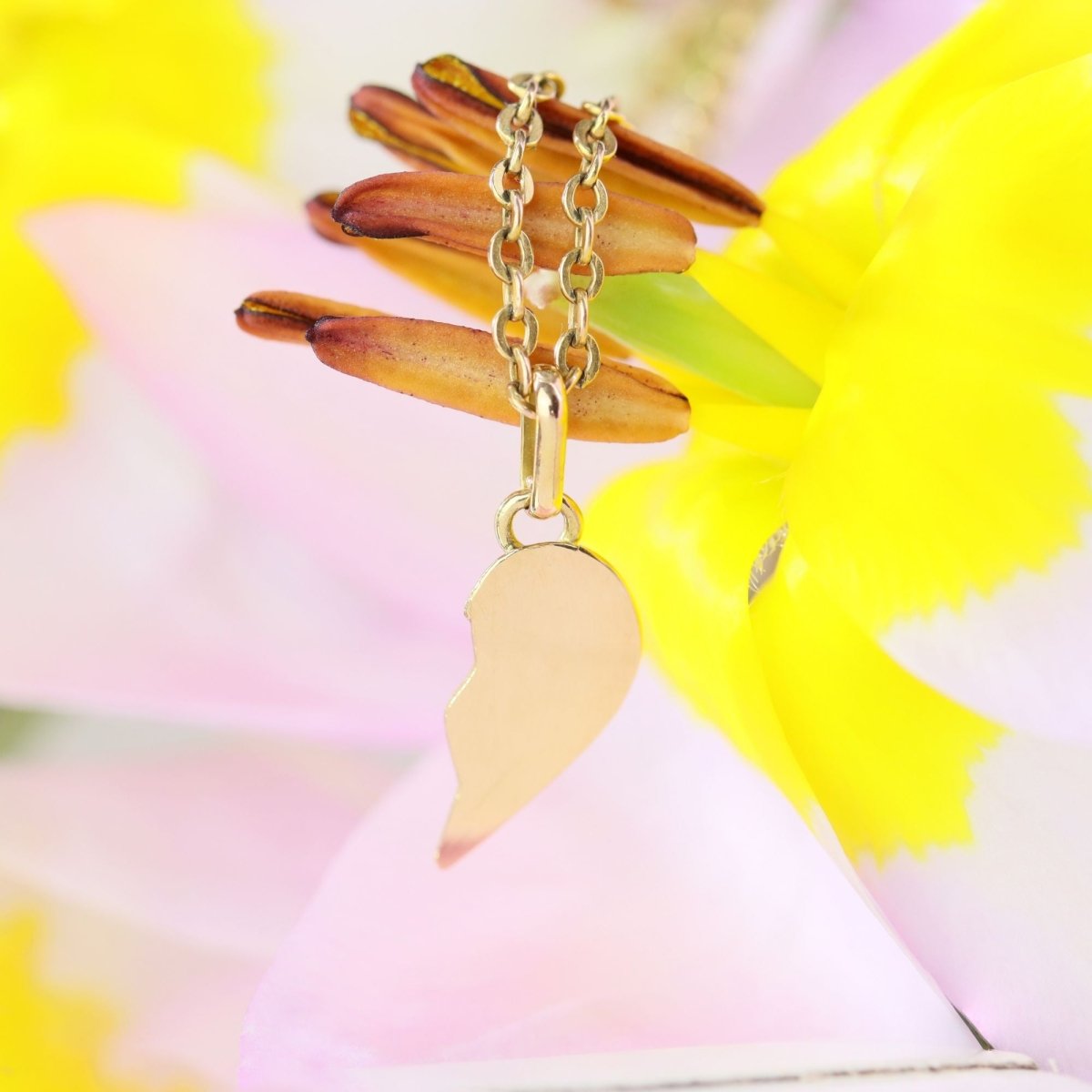 Pendentif demi cœur en or jaune - Castafiore