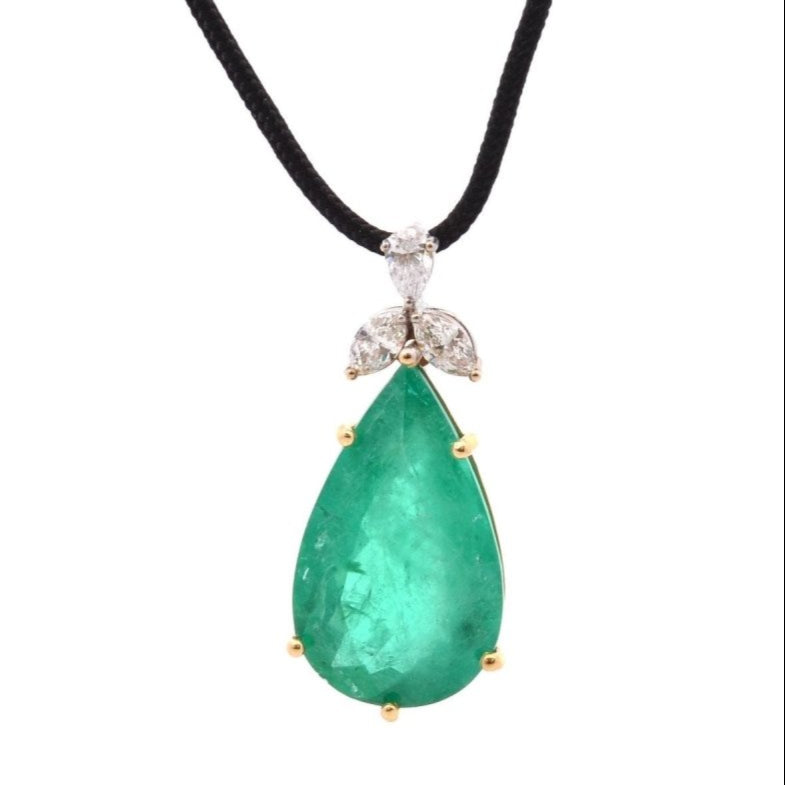Pendentif émeraude de 20,52cts et diamants - Castafiore