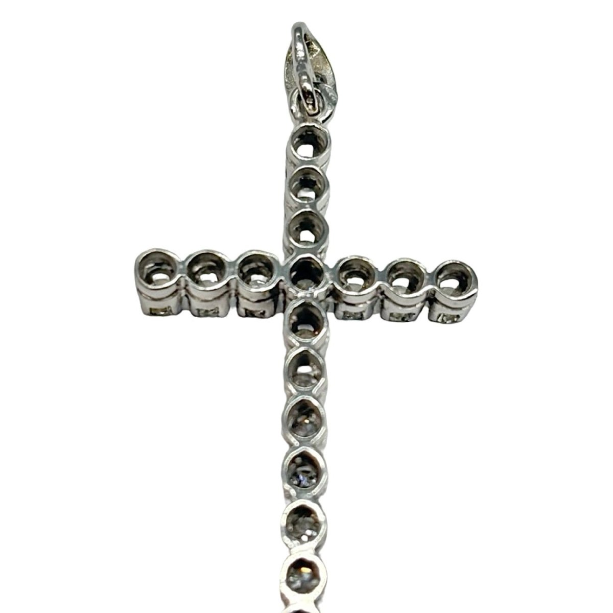 Pendentif en or blanc et diamants - Castafiore