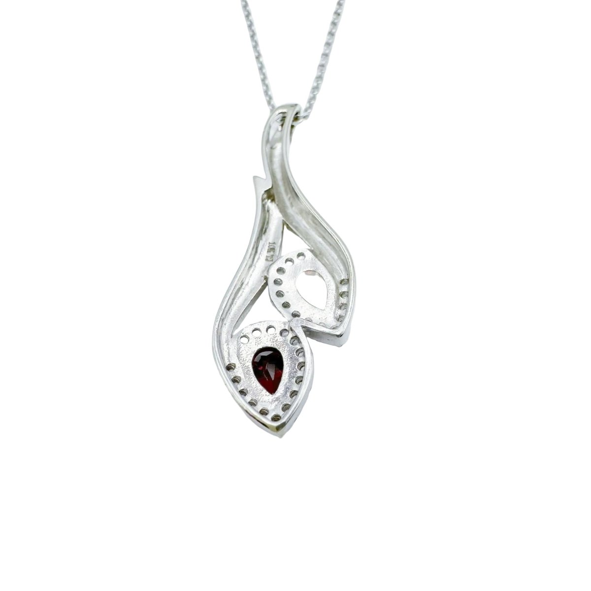 Pendentif en or blanc, opale, grenat et diamants - Castafiore