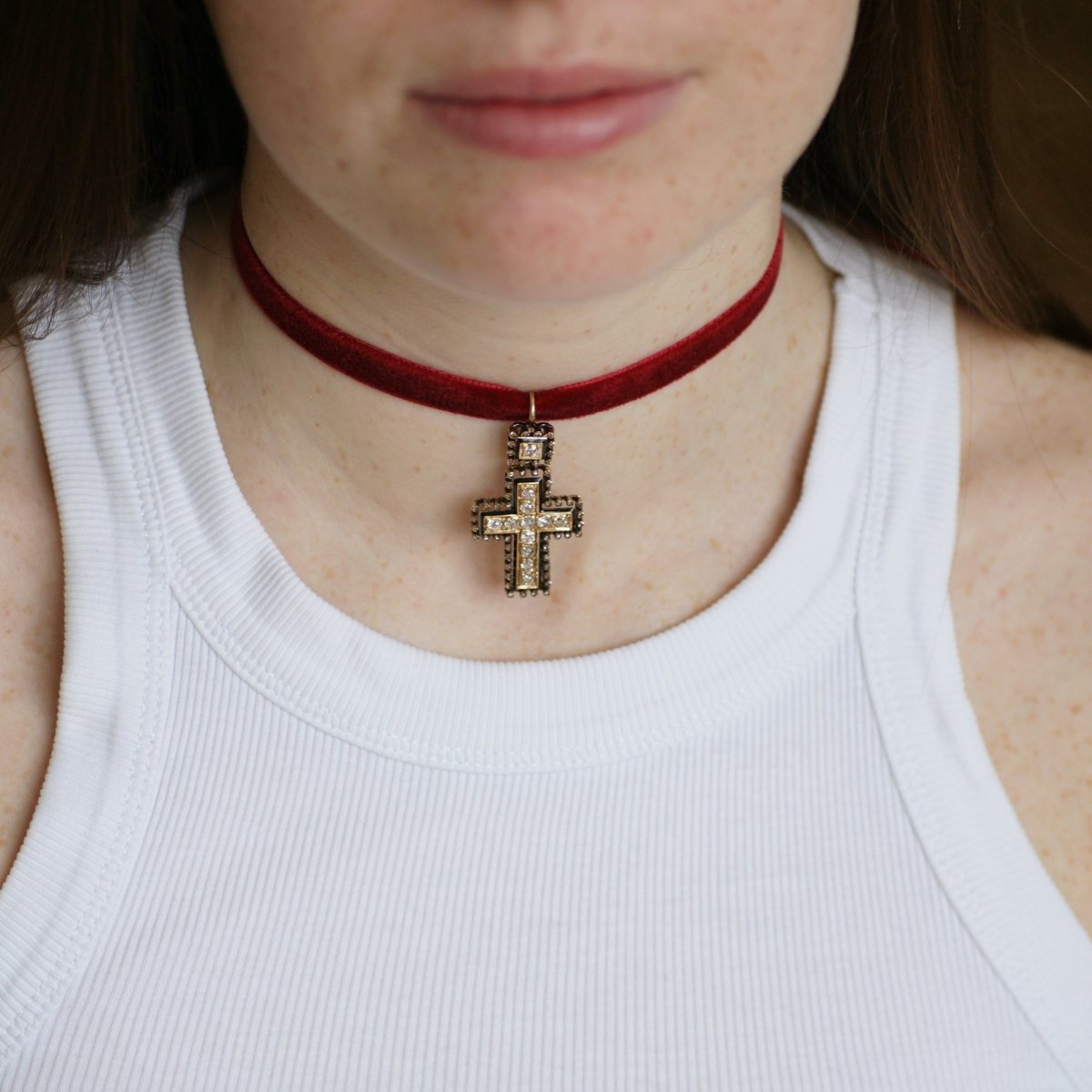 Pendentif en or jaune, argent, émail et diamants - Castafiore