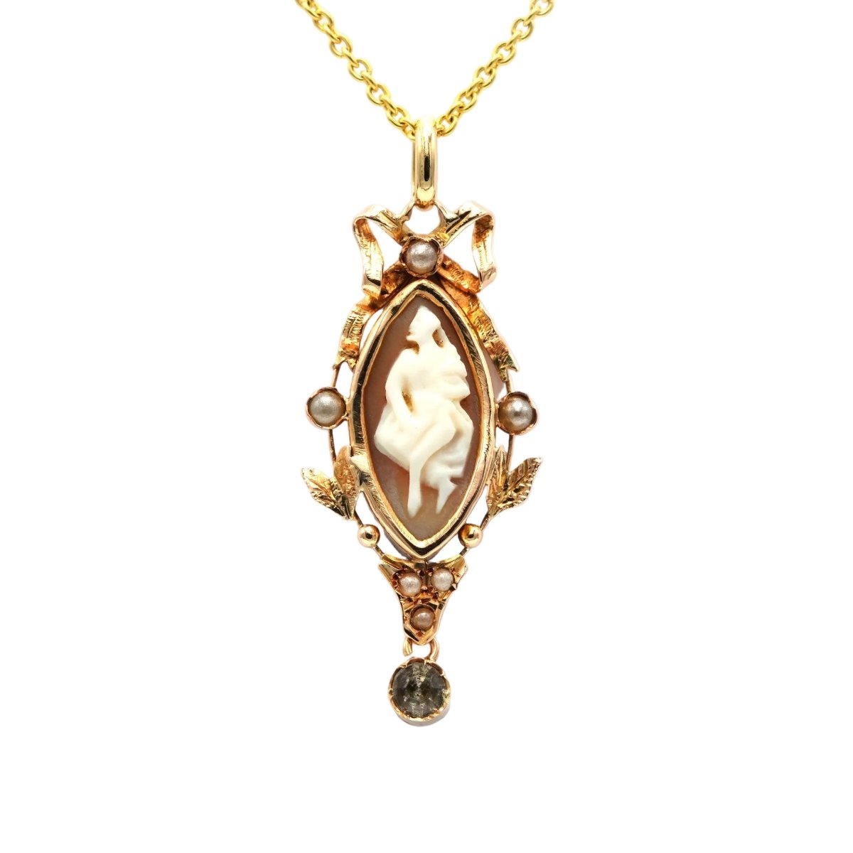 Pendentif en or jaune, camée perles et strass - Castafiore